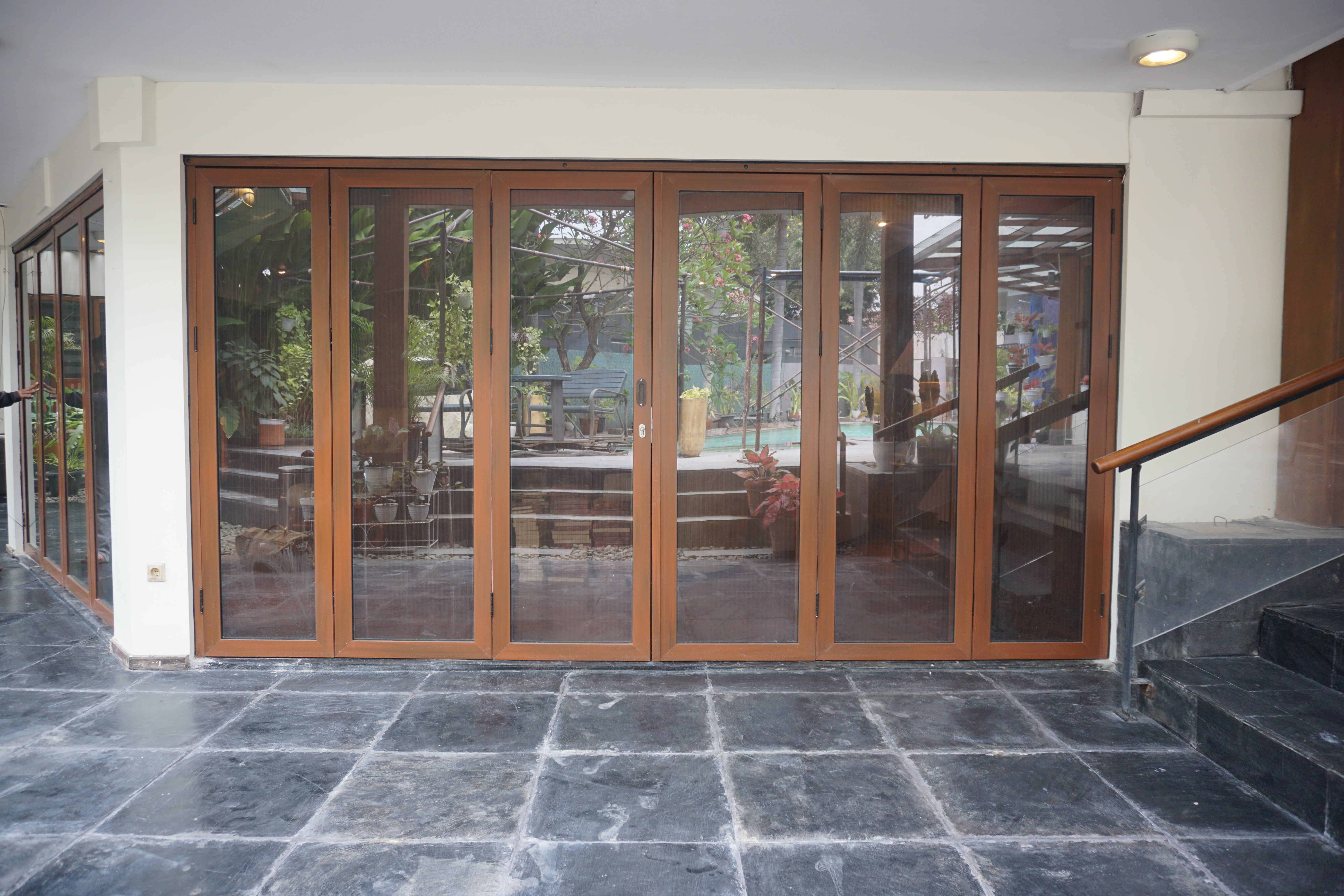 pintu lipat master upvc